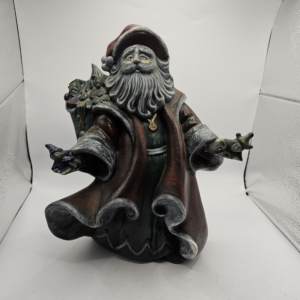 VINTAGE GARE CERAMIC MOLD #1567 ANTIQUE SANTA WITH PUPPETS 11"H Used Condition. 